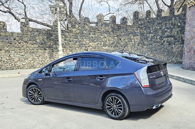 Toyota Prius-9