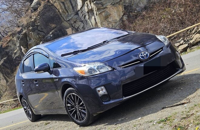 Toyota Prius-2