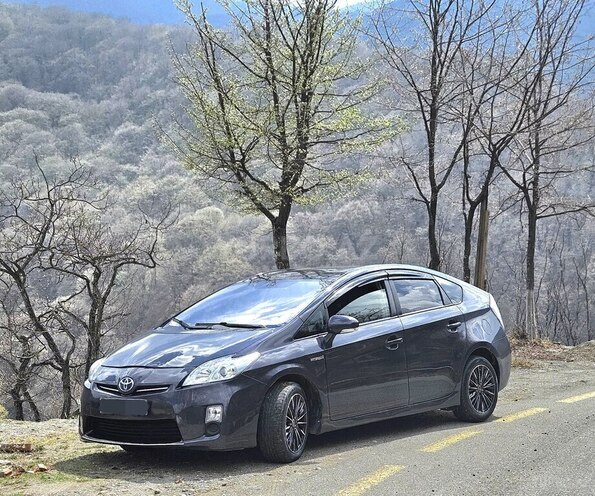 Toyota Prius-13
