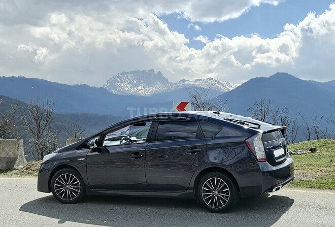 Toyota Prius-15