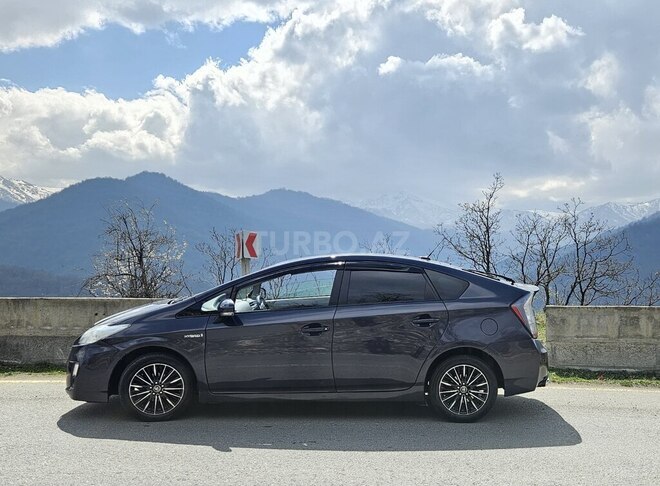 Toyota Prius-14