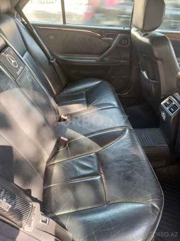Mercedes E 270 2001, 876,000 km - 2.7 л - Bakı