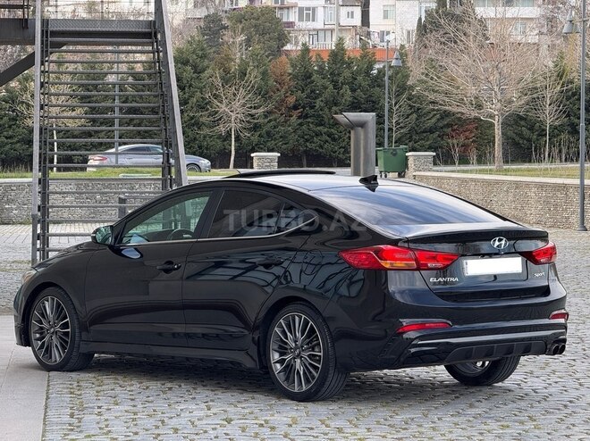 Hyundai Elantra 2017, 146,000 km - 1.6 л - Bakı