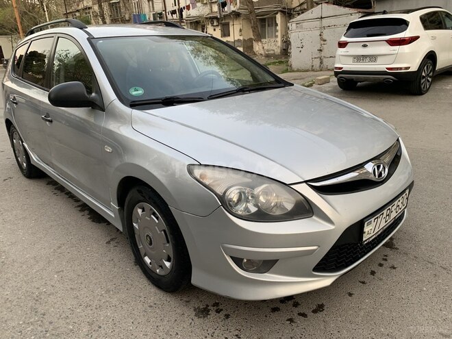 Hyundai i30 2010, 241,041 km - 1.6 л - Sumqayıt