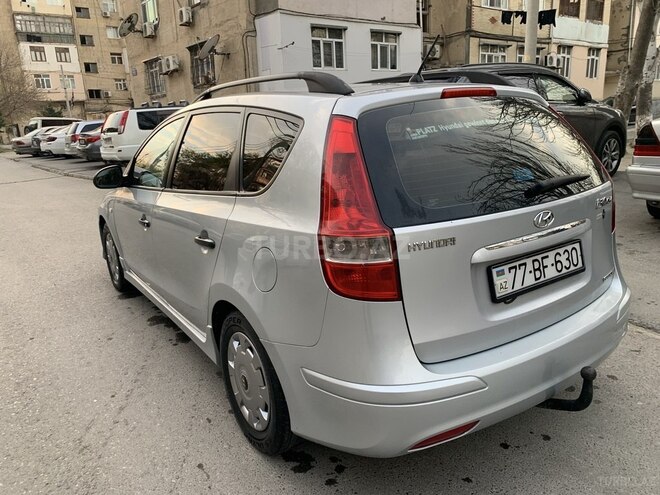 Hyundai i30 2010, 241,041 km - 1.6 л - Sumqayıt