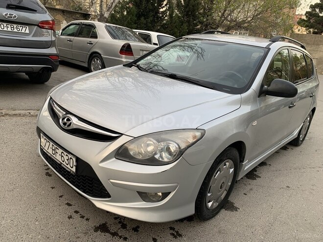 Hyundai i30 2010, 241,041 km - 1.6 л - Sumqayıt