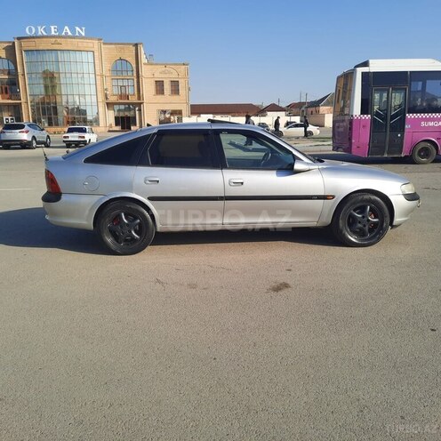 Opel Vectra 1996, 350,000 km - 1.8 l - Sumqayıt