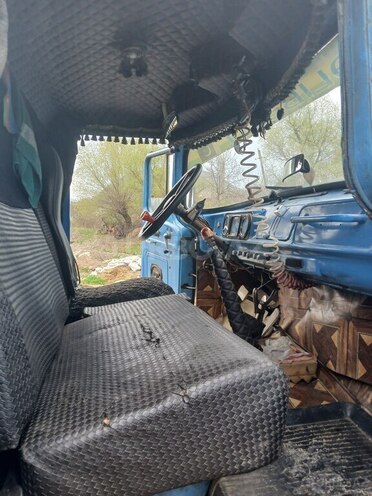 ZIL 130 1984, 211,159 km - 4.8 l - Tovuz