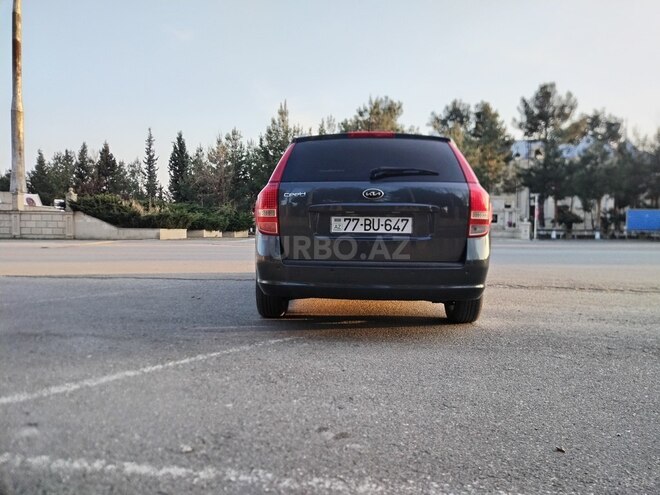 Kia Ceed 2006, 305,000 km - 1.4 l - Ucar