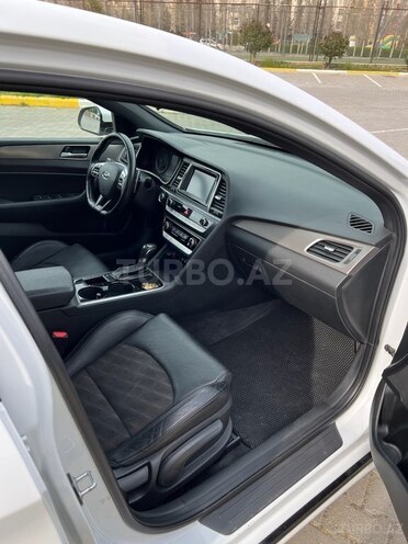 Hyundai Sonata-8