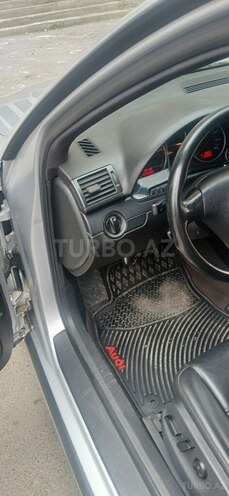 Audi A4 2003, 402,500 km - 1.8 л - Gəncə