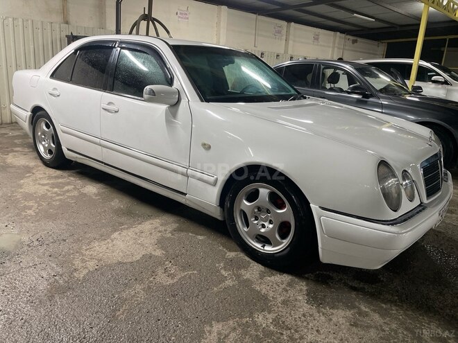 Mercedes E 230 1996, 350,000 km - 2.3 l - Bakı