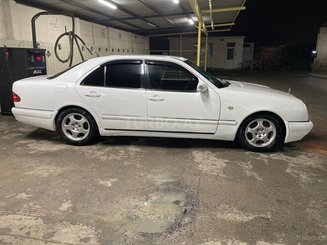 Mercedes E 230 1996, 350,000 km - 2.3 l - Bakı