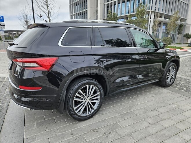 Skoda Kodiaq 2021, 31,800 km - 2.0 л - Bakı