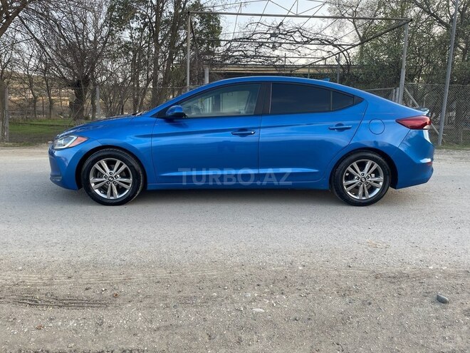 Hyundai Elantra 2016, 200,110 km - 2.0 л - Şirvan