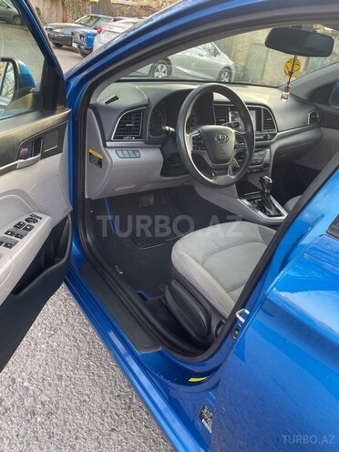 Hyundai Elantra 2016, 200,110 km - 2.0 л - Şirvan