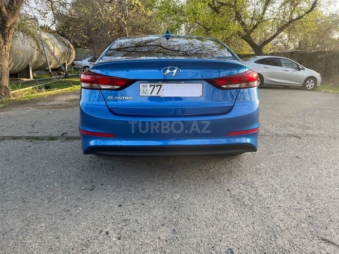 Hyundai Elantra 2016, 200,110 km - 2.0 л - Şirvan