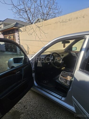 Mercedes E 240 1998, 321,000 km - 2.4 l - Bakı