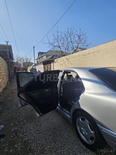 Mercedes E 240 1998, 321,000 km - 2.4 l - Bakı