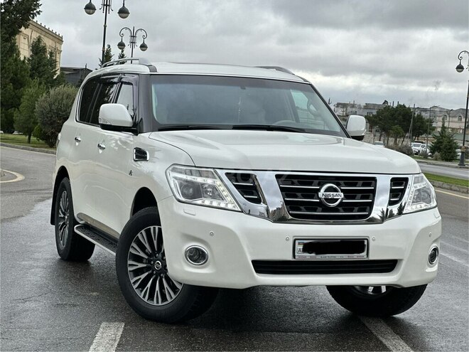 Nissan Patrol 2014, 150,000 km - 5.6 l - Bakı