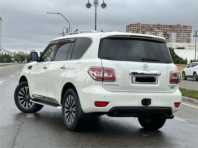 Nissan Patrol 2014, 150,000 km - 5.6 l - Bakı