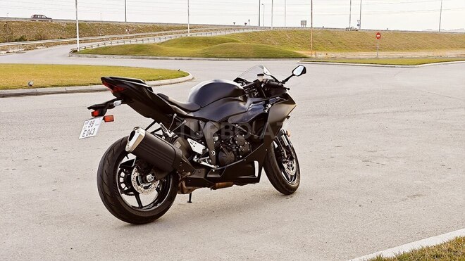 Kawasaki ZX-6R-7