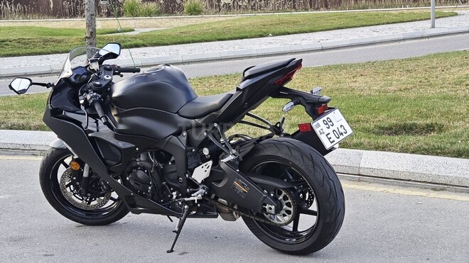 Kawasaki ZX-6R-11