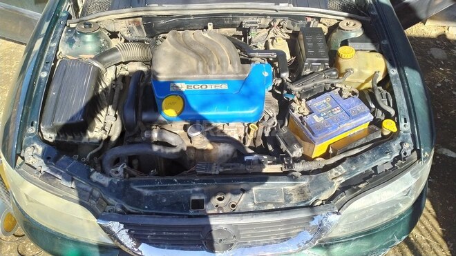 Opel Vectra 1998, 560,000 km - 1.6 l - Qusar