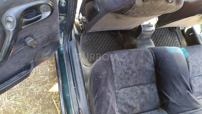 Opel Vectra 1998, 560,000 km - 1.6 l - Qusar