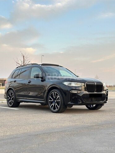 BMW X7-1
