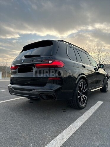 BMW X7-7