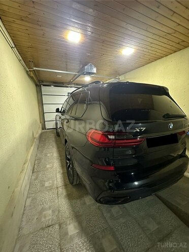 BMW X7-15