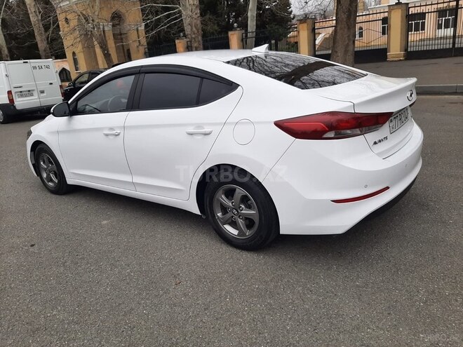 Hyundai Avante 2016, 180,000 km - 1.6 l - Bakı
