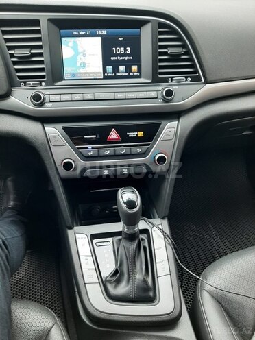 Hyundai Avante 2016, 180,000 km - 1.6 l - Bakı