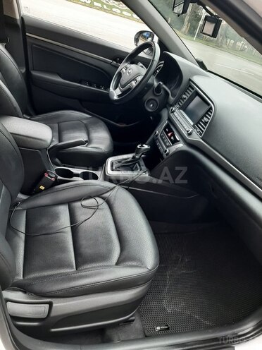 Hyundai Avante 2016, 180,000 km - 1.6 l - Bakı