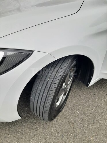 Hyundai Avante 2016, 180,000 km - 1.6 l - Bakı