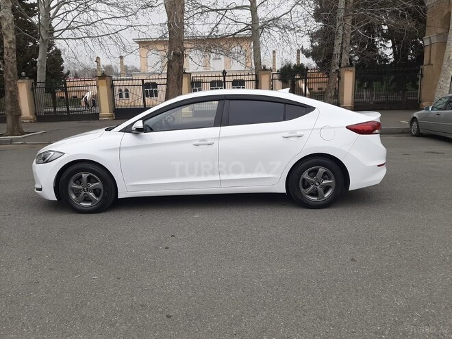 Hyundai Avante 2016, 180,000 km - 1.6 l - Bakı
