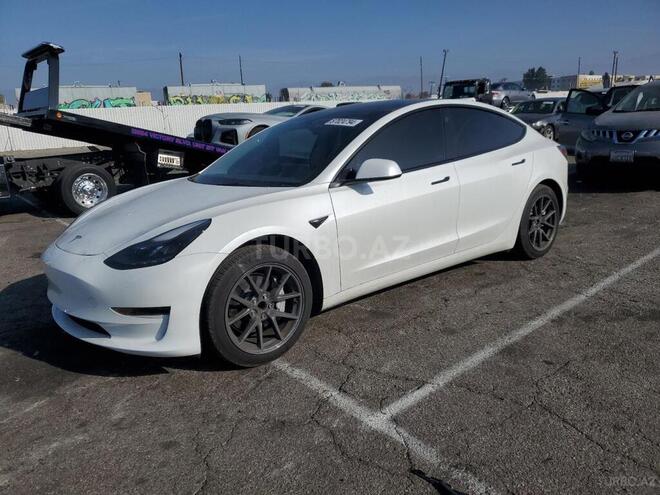 Tesla Model 3-2