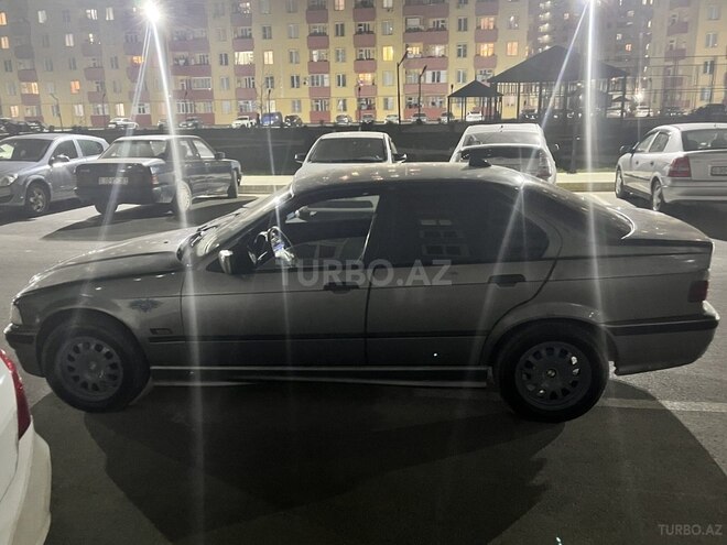 BMW 318 1995, 245,000 km - 1.8 л - Sumqayıt