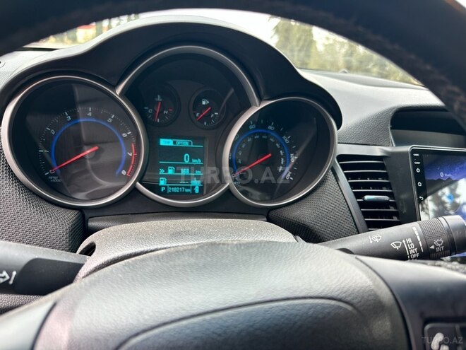 Chevrolet Cruze-8