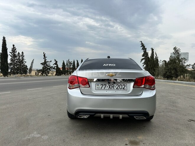 Chevrolet Cruze-10