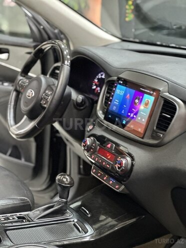 Kia Sorento-10