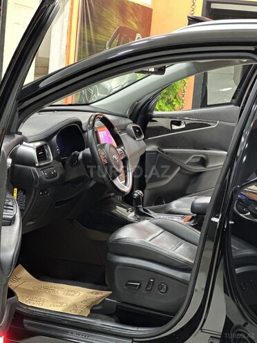Kia Sorento-9