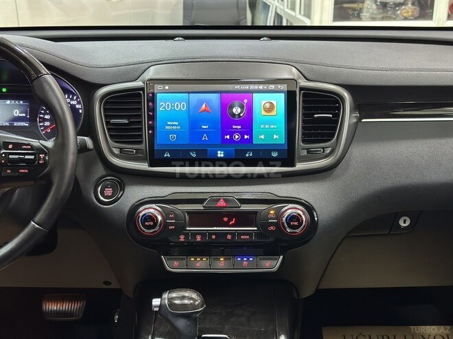 Kia Sorento-18