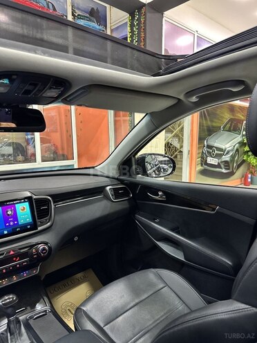 Kia Sorento-21