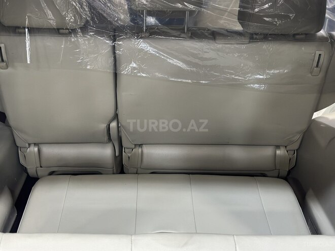 Mitsubishi Pajero-19