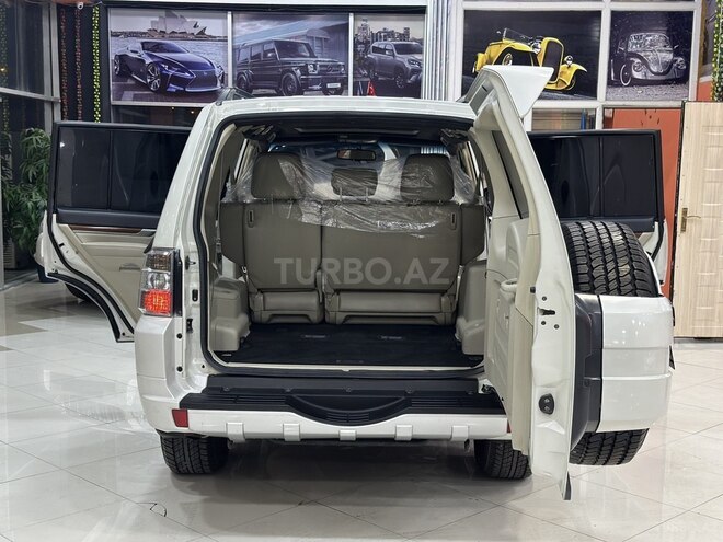 Mitsubishi Pajero-20