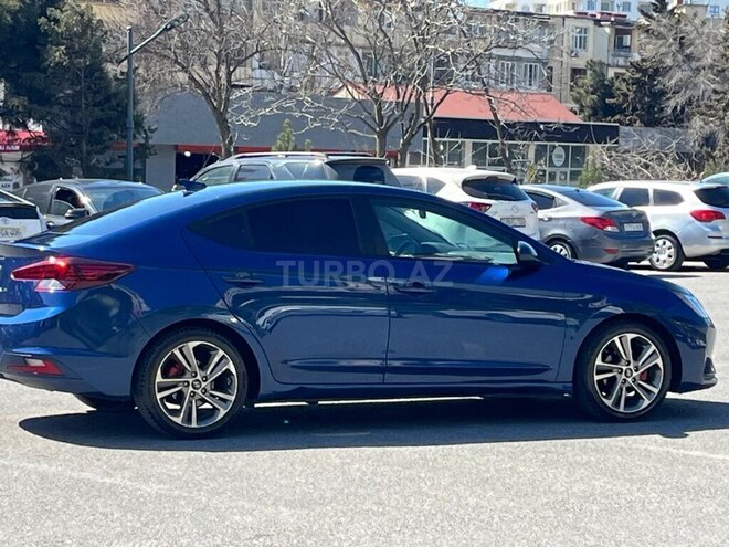 Hyundai Elantra 2019, 95,000 km - 2.0 л - Bakı