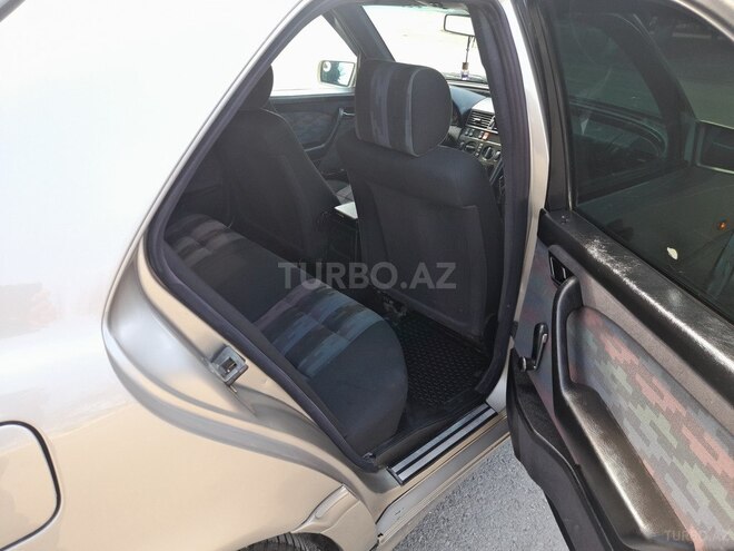 Mercedes C 200 1995, 236,570 km - 2.0 л - Sumqayıt