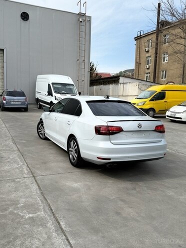 Volkswagen Jetta 2017, 142,000 km - 1.4 л - Bakı